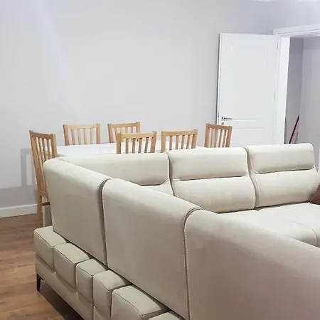 Ersa's Lovely Flat-2 Bedroom